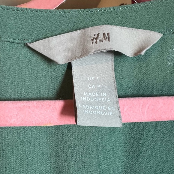 H&M 2 for $22 - Picture 4 of 8